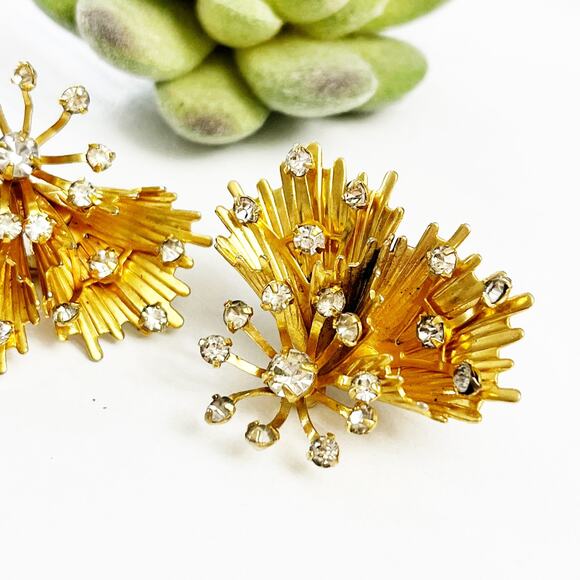 Emmons Vintage Gold Crystal Starburst Spray Clip Earrings - Picture 2 of 5
